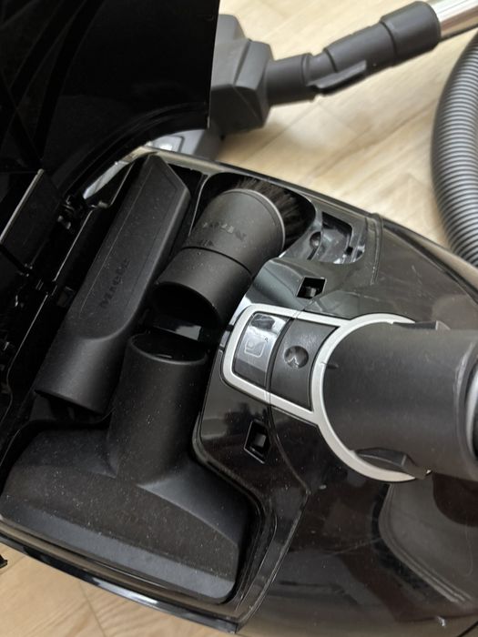 Пилесос Miele SGDF3 чорний обсидіан вживане