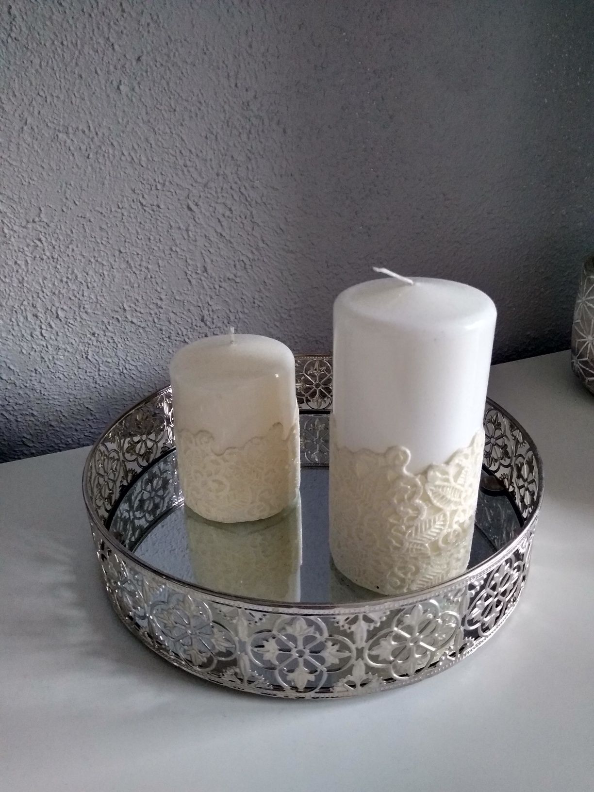 Taca w kolorze srebrnym z lustrzanym dnem