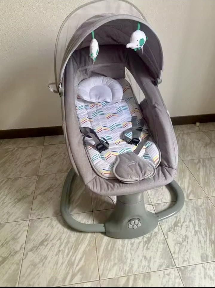 Baby Swing Rocker – Like New