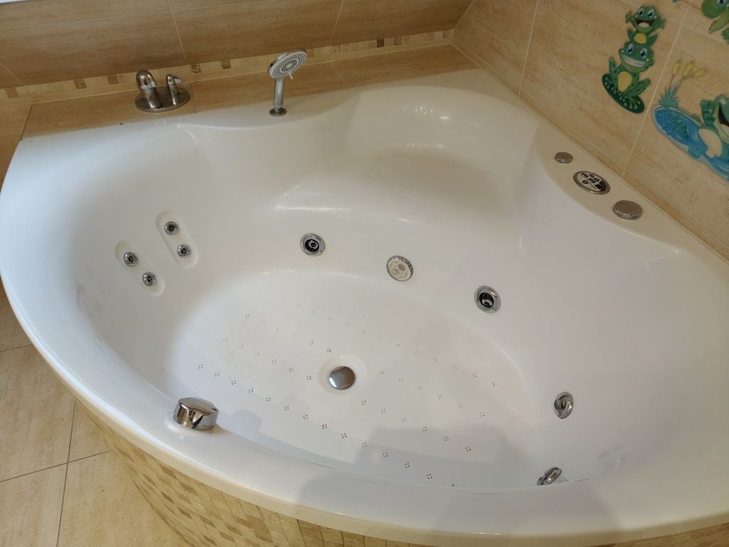 Wanna z hydromasażem