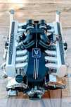 Stolik z silnika Rolls-Royce Phantom 6.75 V12 Stolik  z bloku silnika