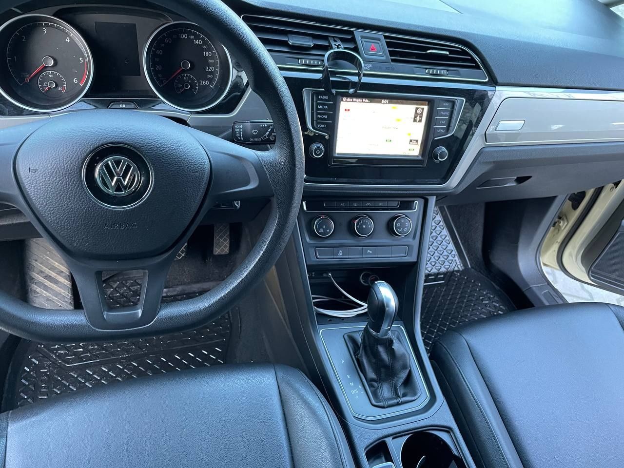 Volkswagen Touran TDi DSG 2.0