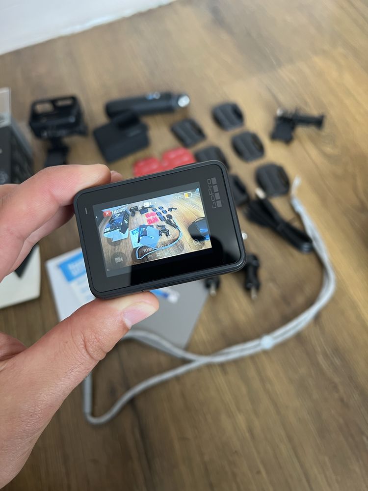 GoPro Hero 7 black, dwie baterie, statyw, torba