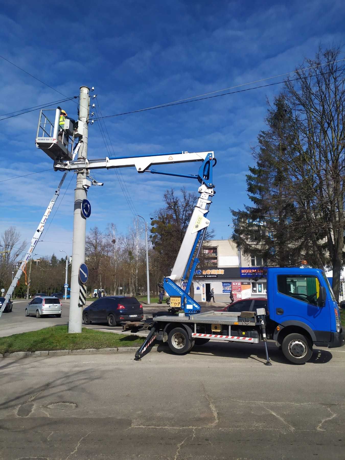 Послуги автовишки  підйомник автовишка, оренда, Аренда Автовышки 20 м