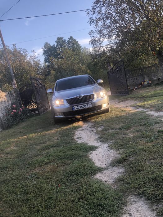 Шкода суперб 2012 рік