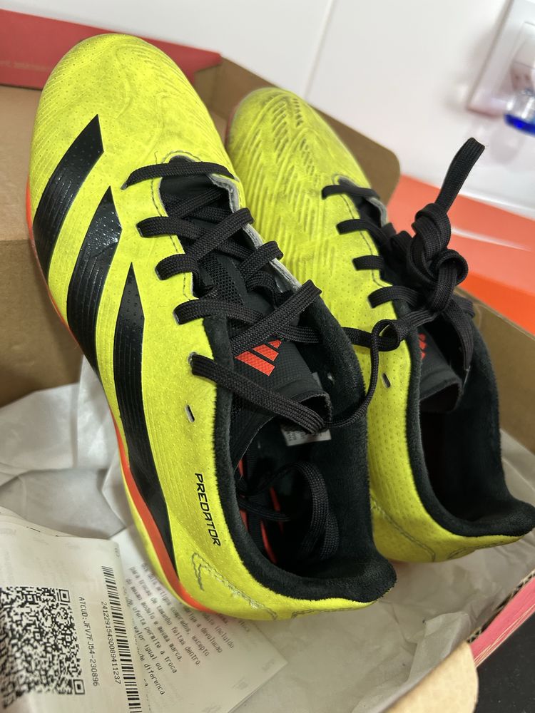 Chuteiras Adidas Predator criança