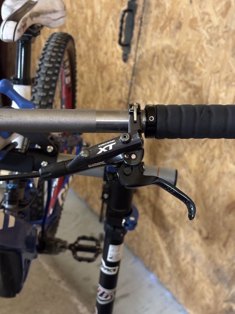 Двухпідвіс Giant Glory 8.8 2008 Dh, Boxxer, Fox, Dt swiss, Shimano