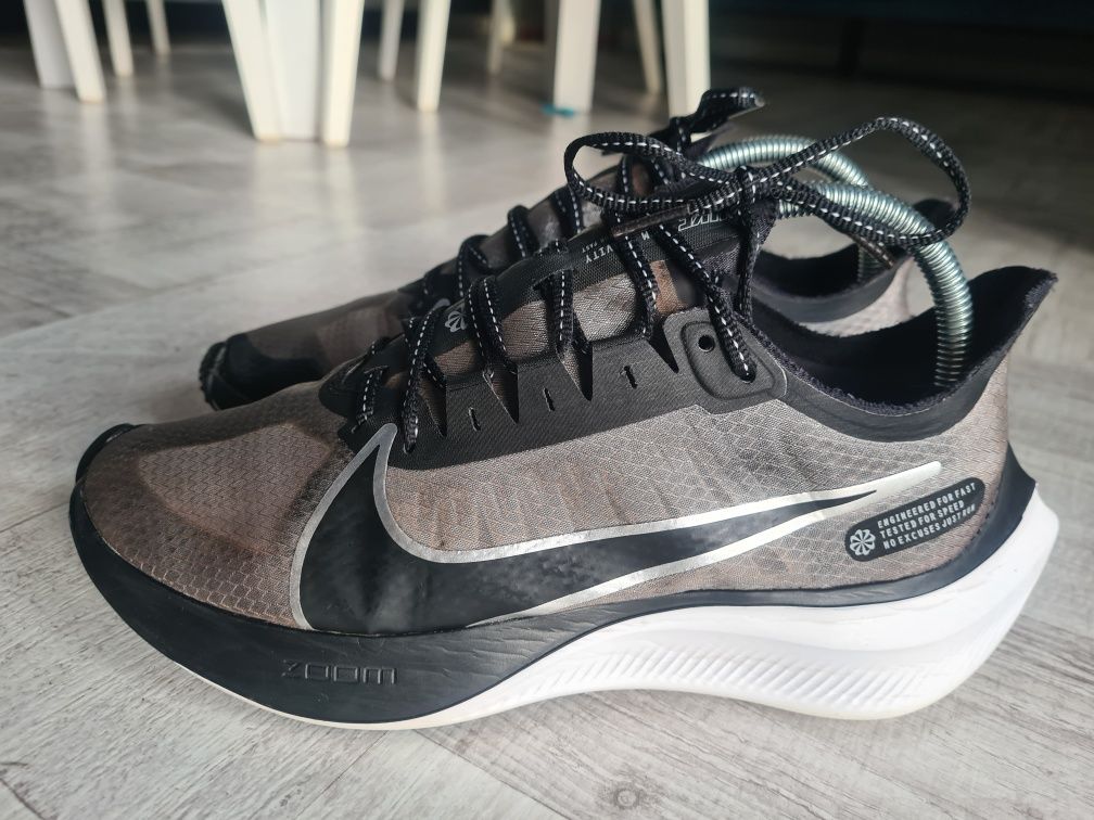 Nike zoom gravity