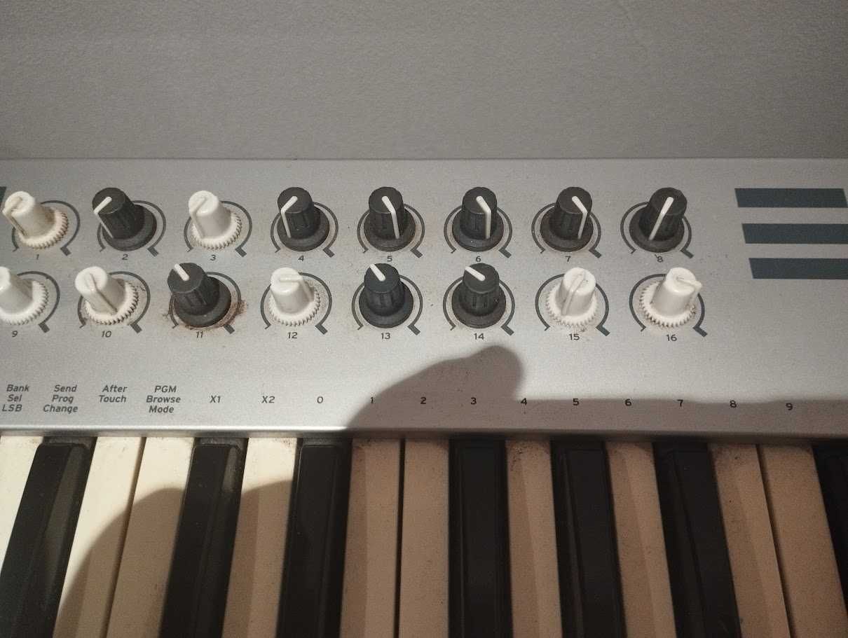 Teclado Midi E-MU XBoard61