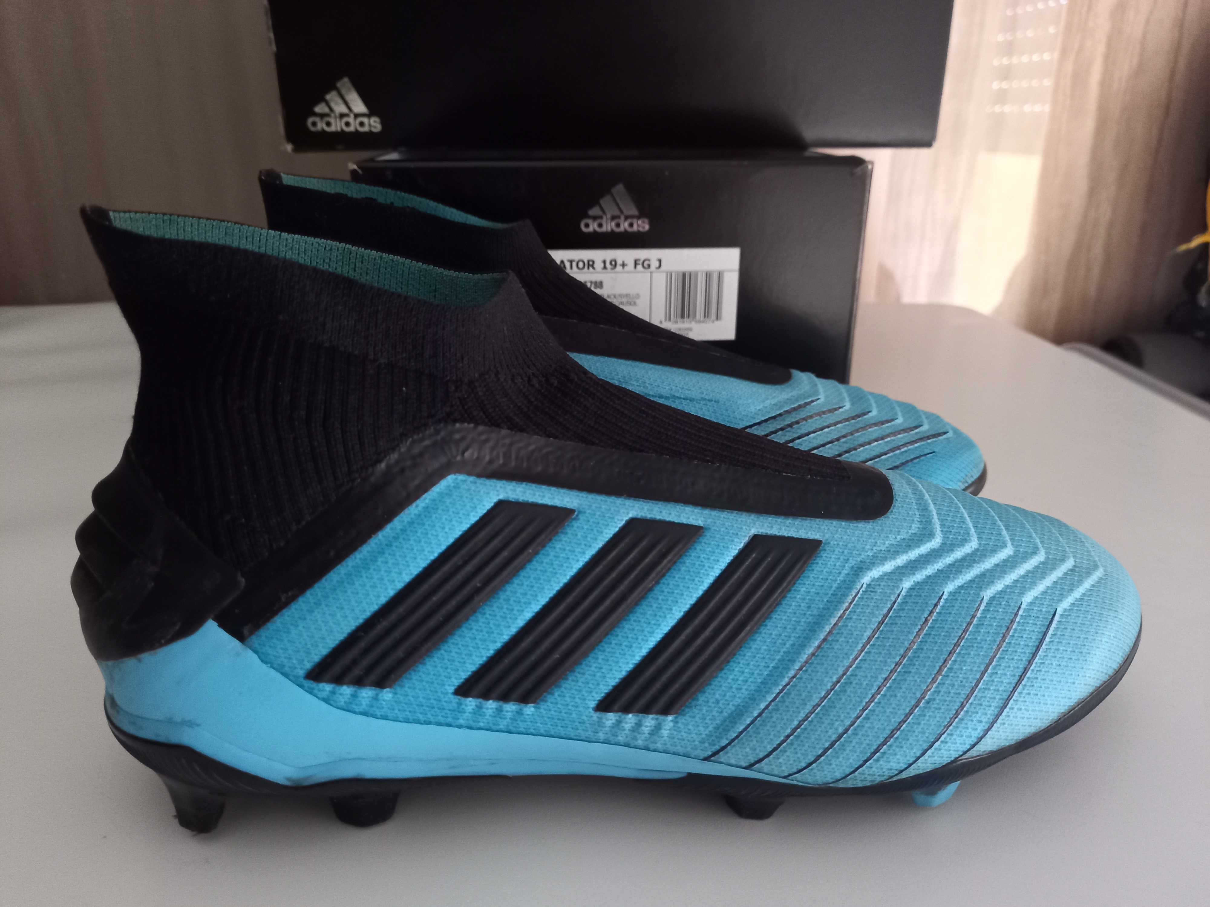 Chuteiras adidas PREDATOR 19 + FG J