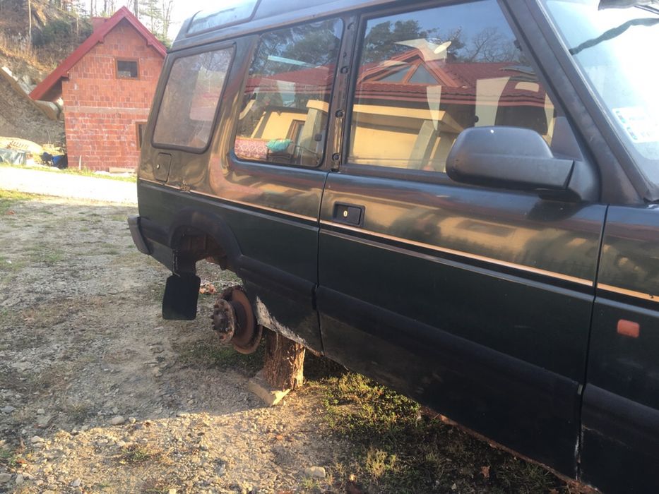 Błotnik silnik szyba  inne części Land Rover discovery 1