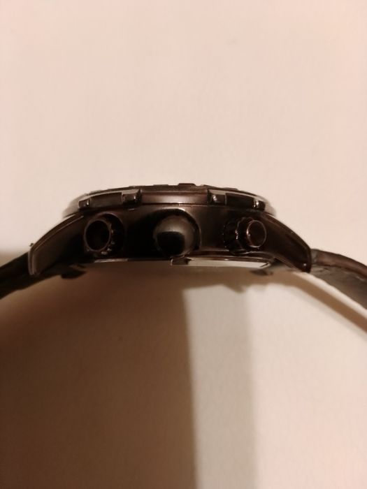 Продам наручные женские часы GUESS, USA