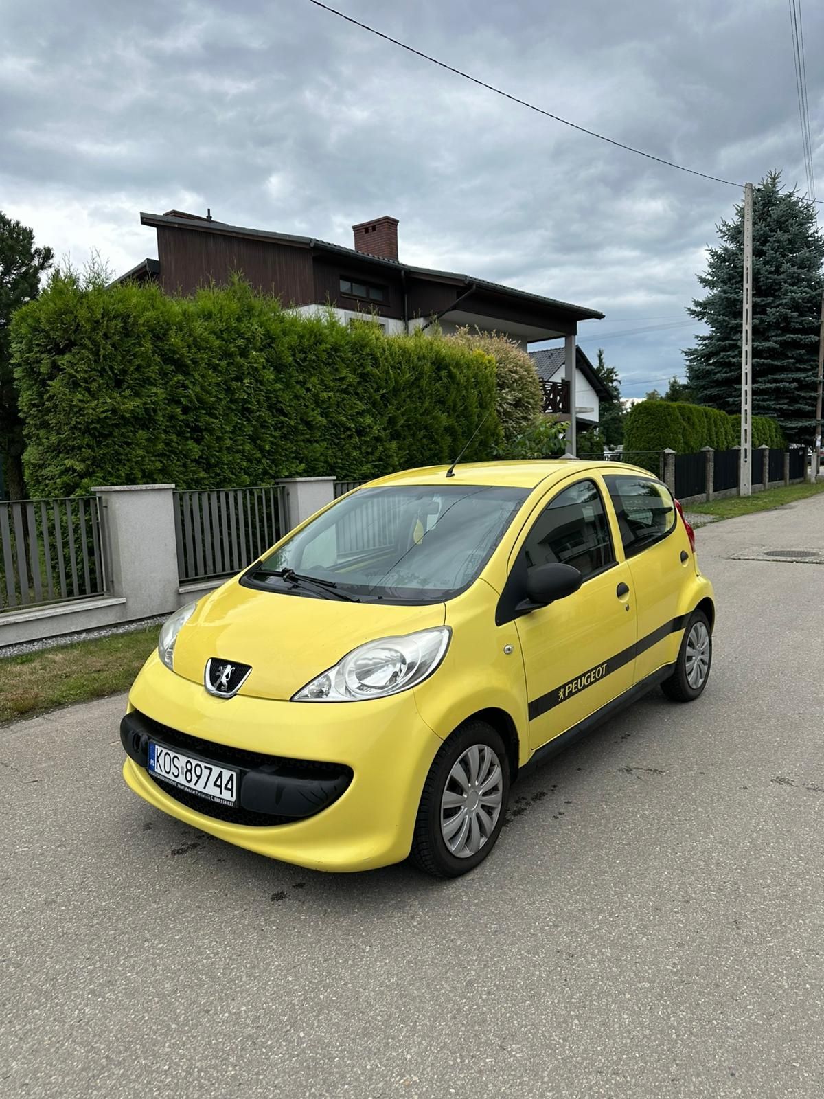 Peugeot 107 1.0 benzyna isofix stan bdb niskie spalanie