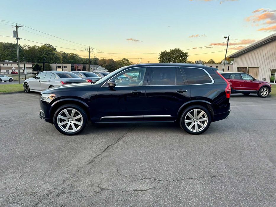 Volvo XC90      2019