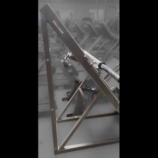Maszyna siłowa na wolny ciężar na mięśnie nóg Leg Press Nordic Gym
