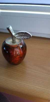 Ozdobne jabłuszko z drewna i metalu-wys.11cm.