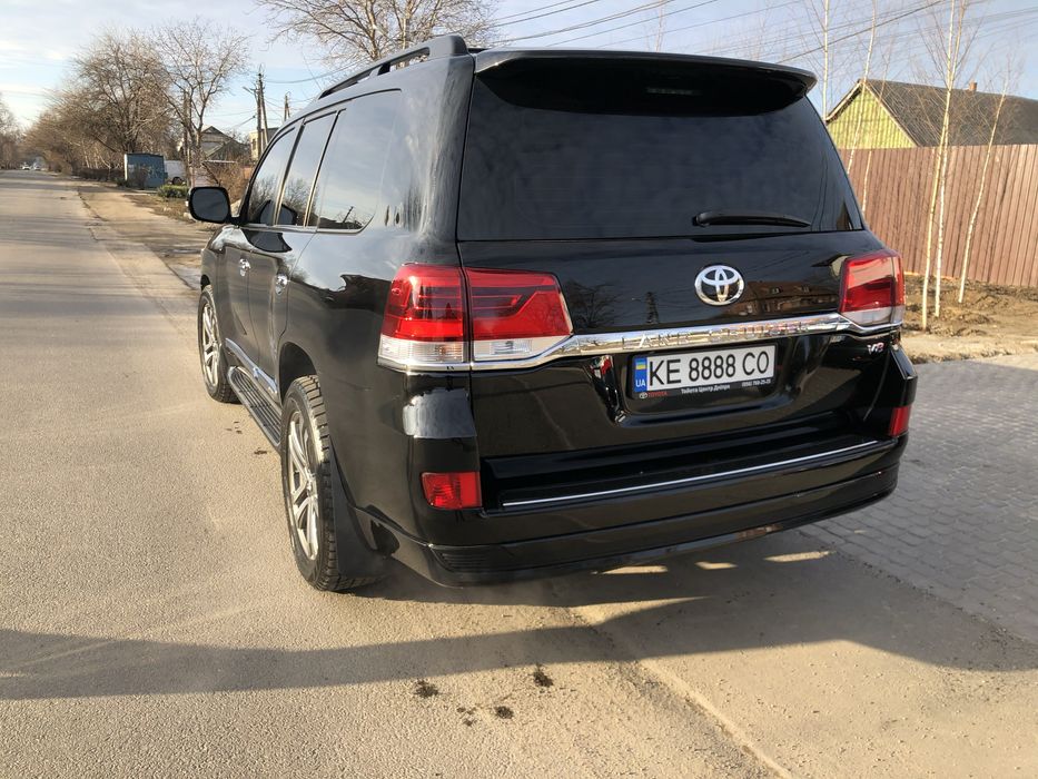 Рестайлінг Toyota Land Cruiser 200 2007-2015 у 2016+ 2021+ комплект