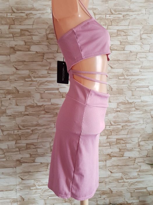 Nowa różowa sexy seksowna sukienka obcisła prążkowana z wycięciem S