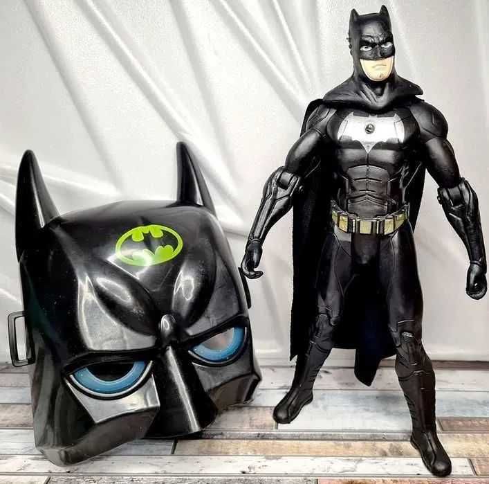 Batman _ nowa figurka z maską zestaw