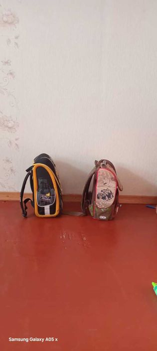 Продам 2 школьних рюкзаків