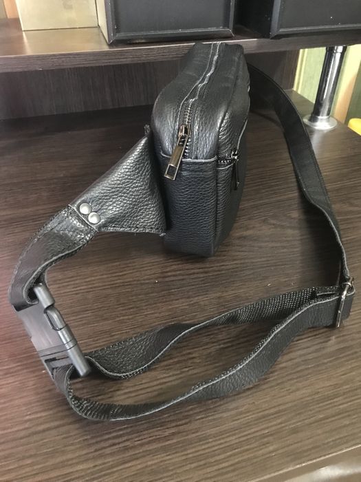 Бананка Барсетка из телячьей кожи.