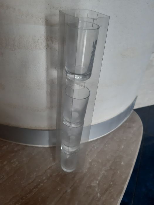 Pojemnik na shoty bar pub kieliszki Bols kamikaze 4 szt szkło