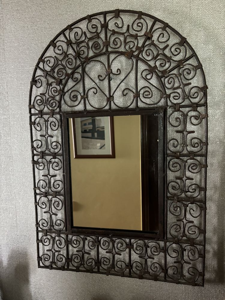 Espelho  Árabe Oval com moldura trabalhada