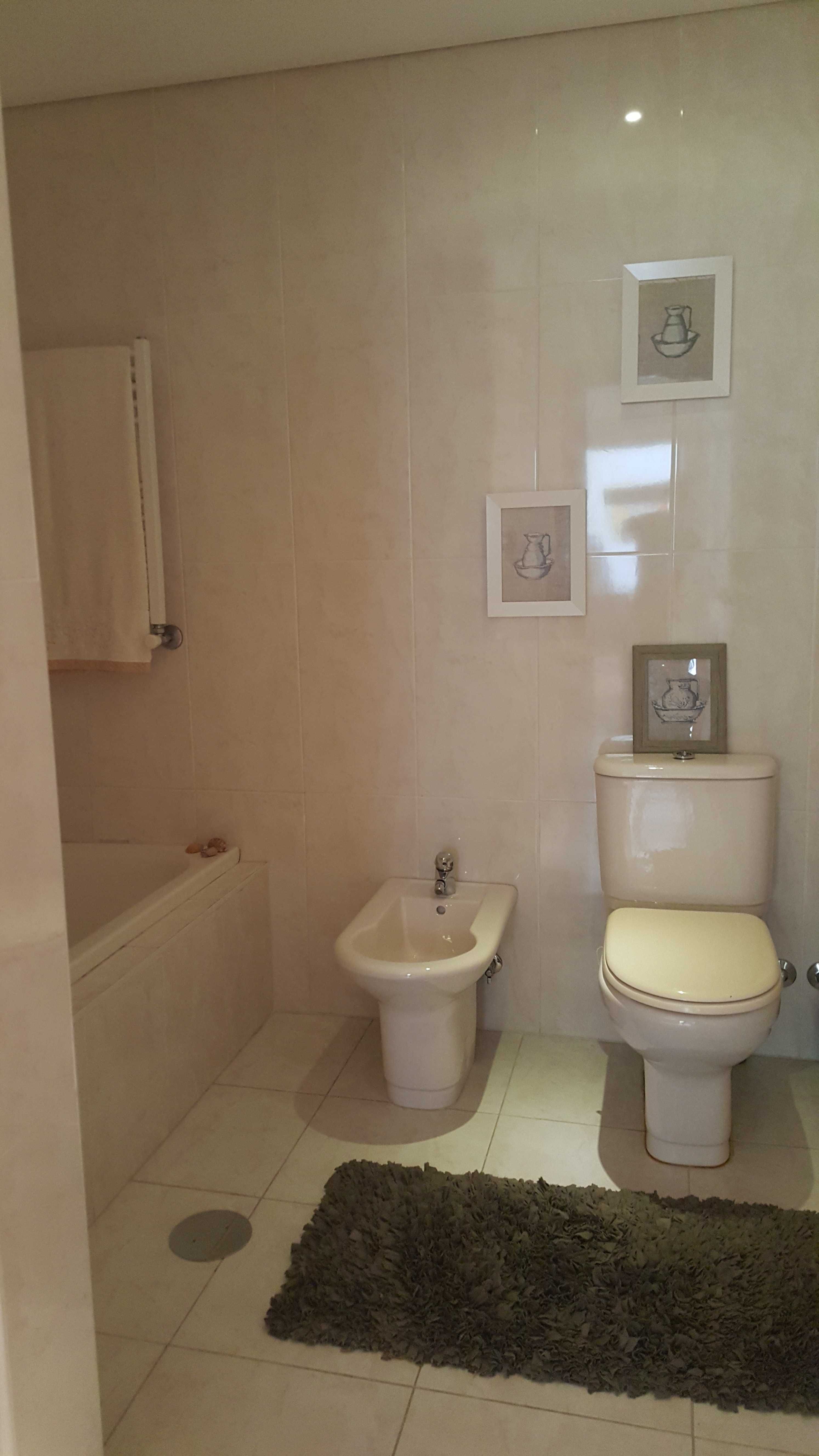 Excelente T2 com Piscina e Vista Mar – S. Félix da Marinha, Gaia