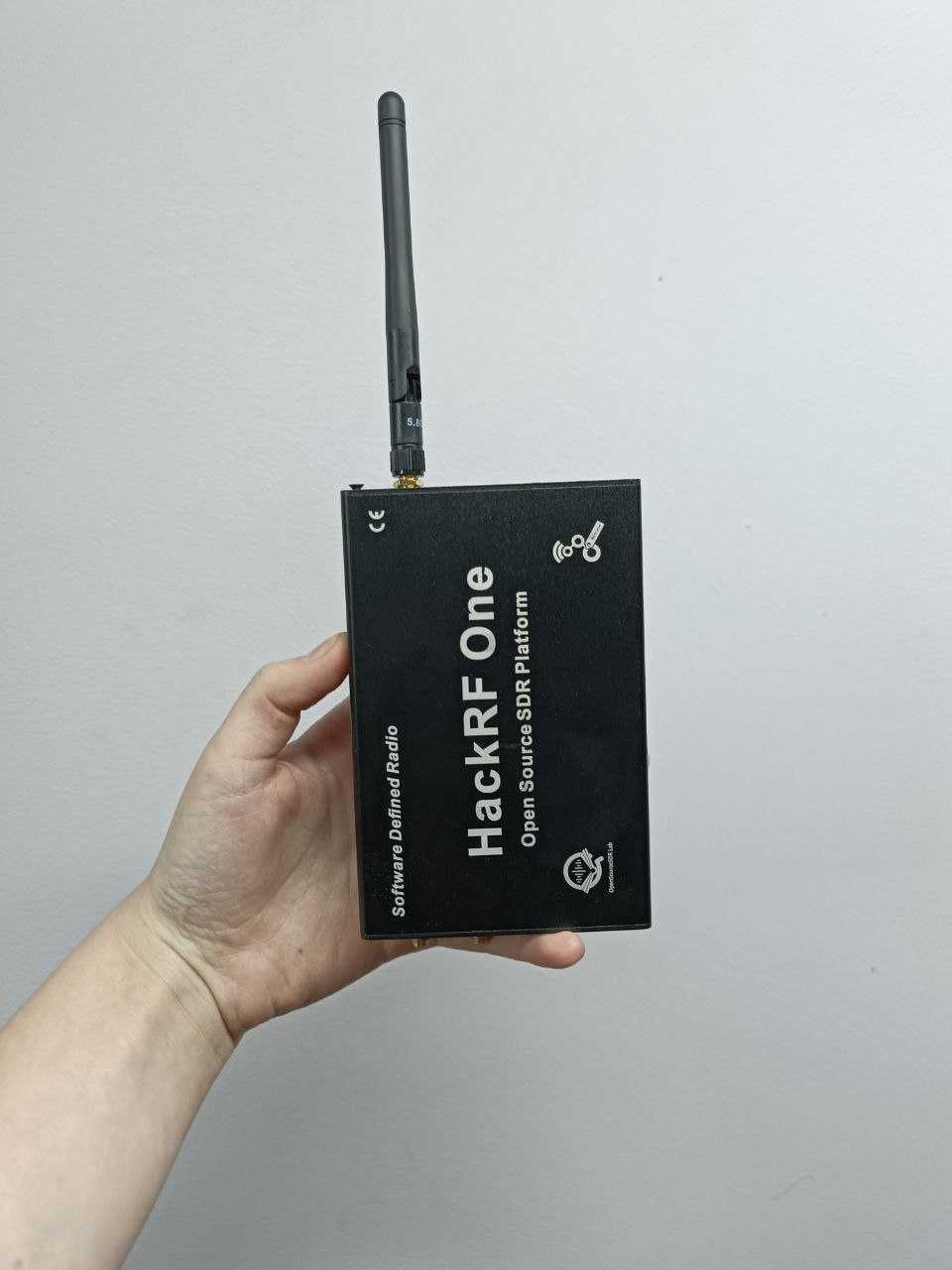 HackRF One SDR-трансівер