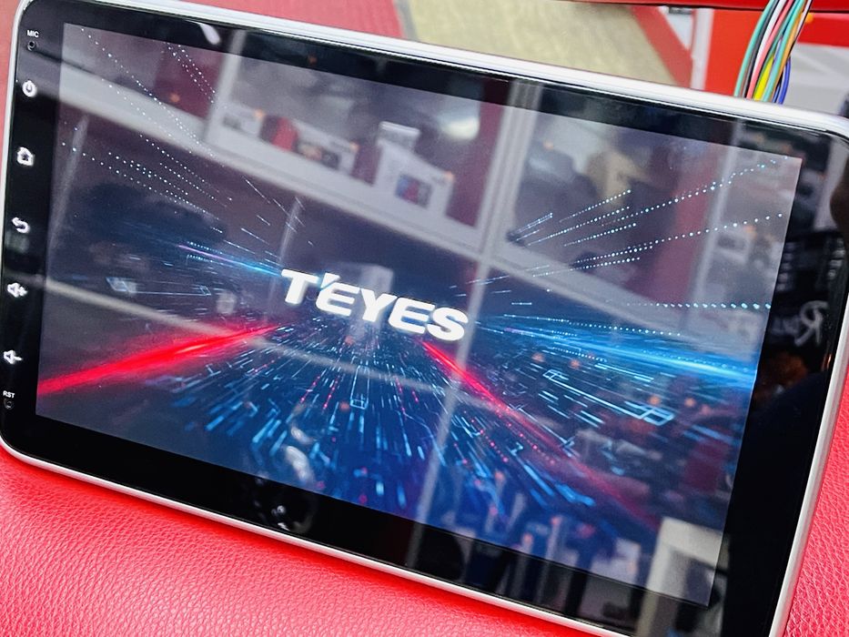 Автомагнітола Teyes CC3 4+32 Gb (10") 1 din (поворотна)
