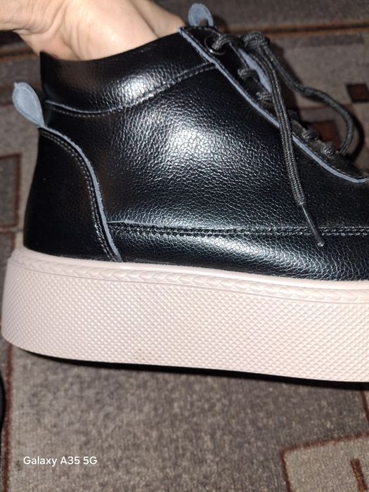 Ботинки демі 36 розмір