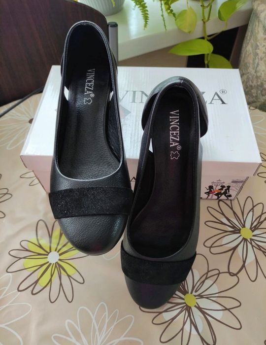 Eleganckie czółenka skórzane 40