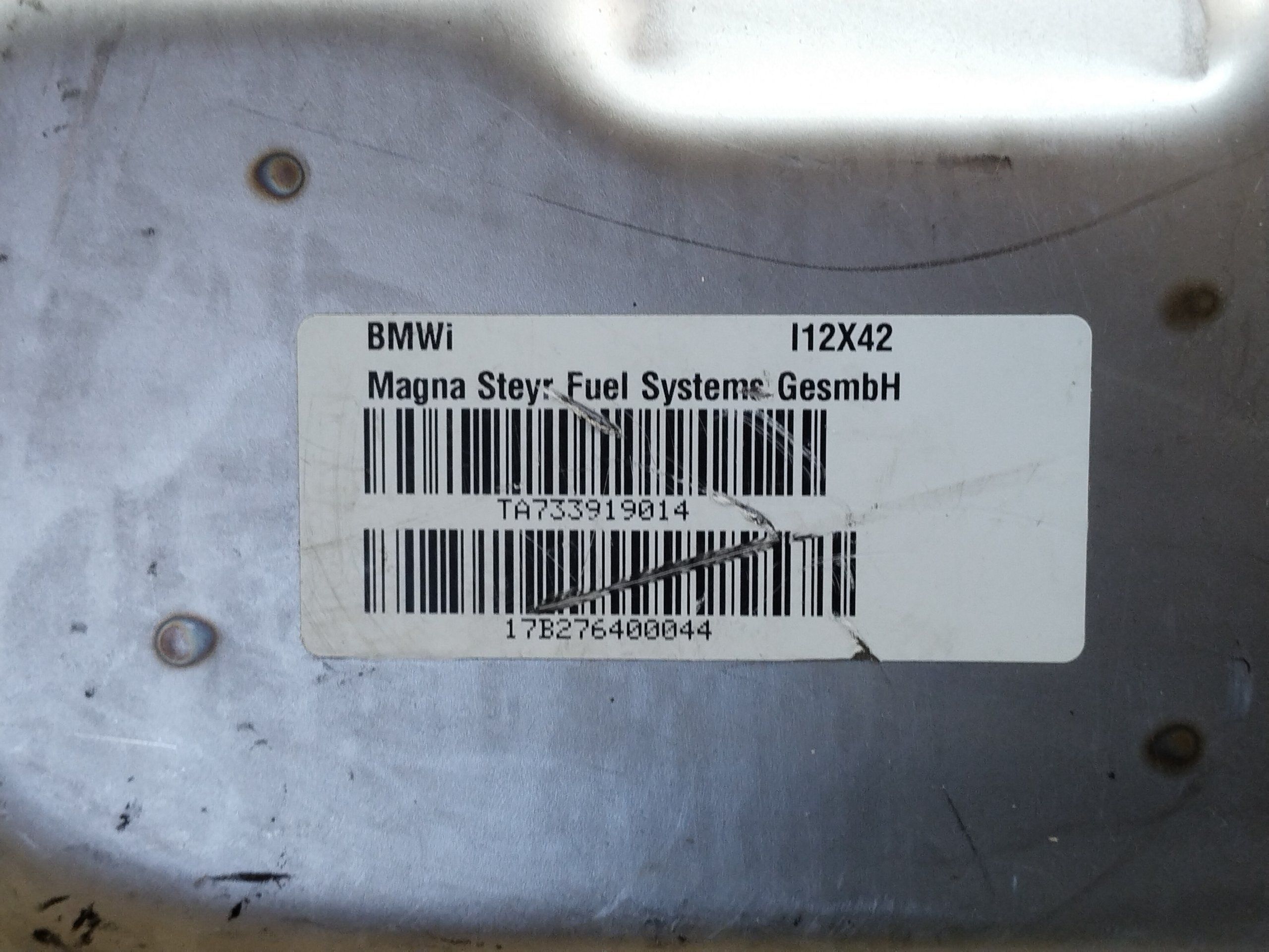 BMW I8 2015- 1.5H бак топливный