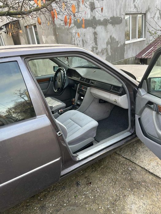 Продам машину мерседес