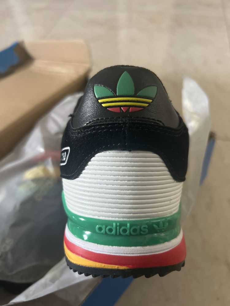 Tenis Adidas zx750