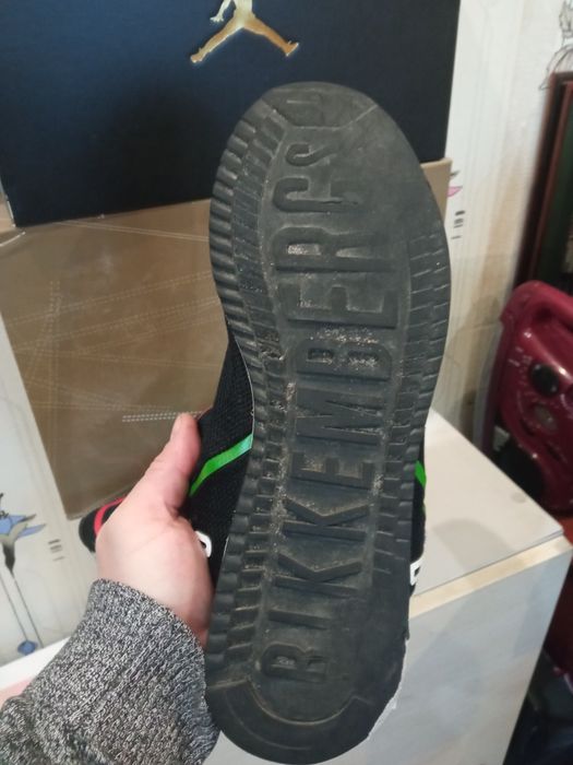 Продам оригинальные кроссовки Bekkenbergs .