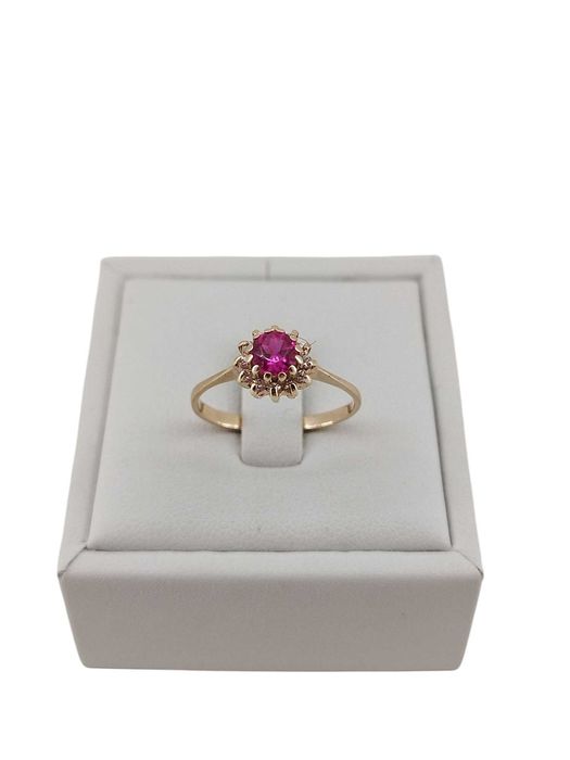 Złoty Pierścionek P. 585 W: 2,41G