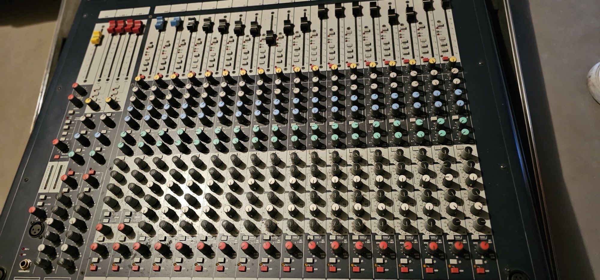 Soundcraft gb 2 16