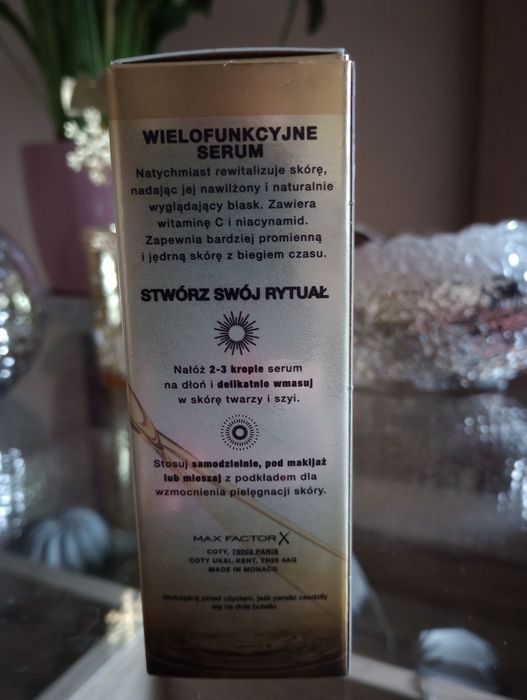 Max Factor miracle pure skin illuminating wielofunkcyjne serum