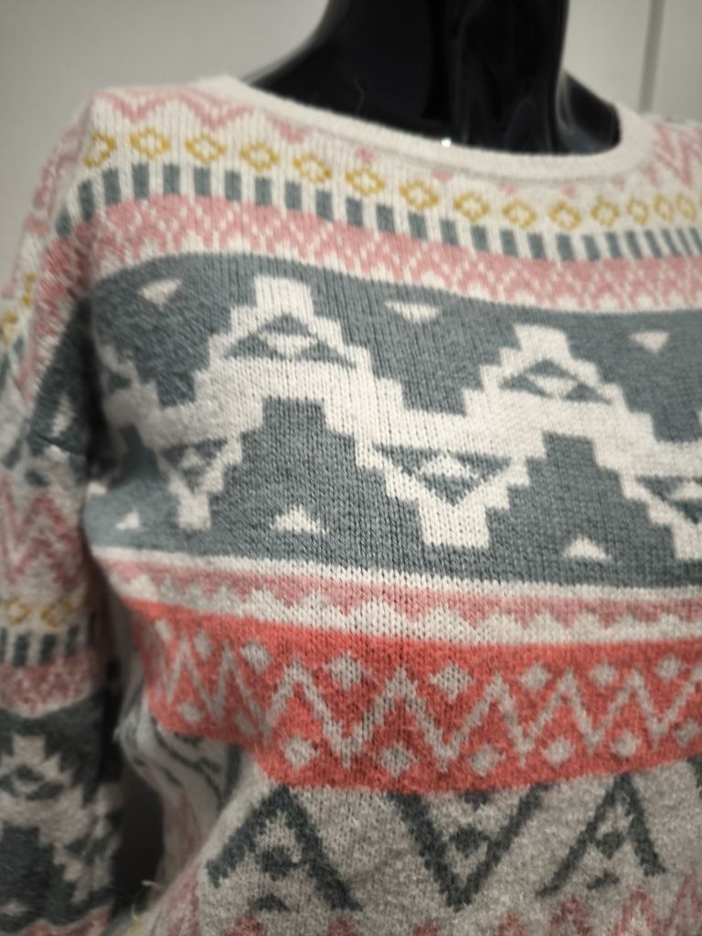 Sweter piękne wzory świąteczny zimowy ciepły s/m