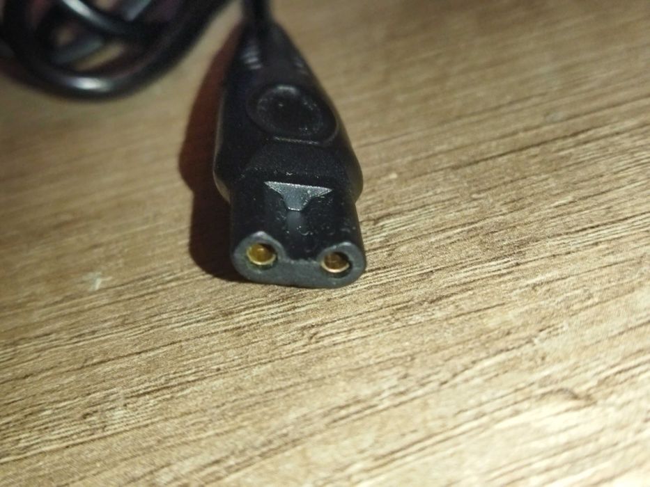 Зарядное устройство для бритвы или триммера 5.2V.