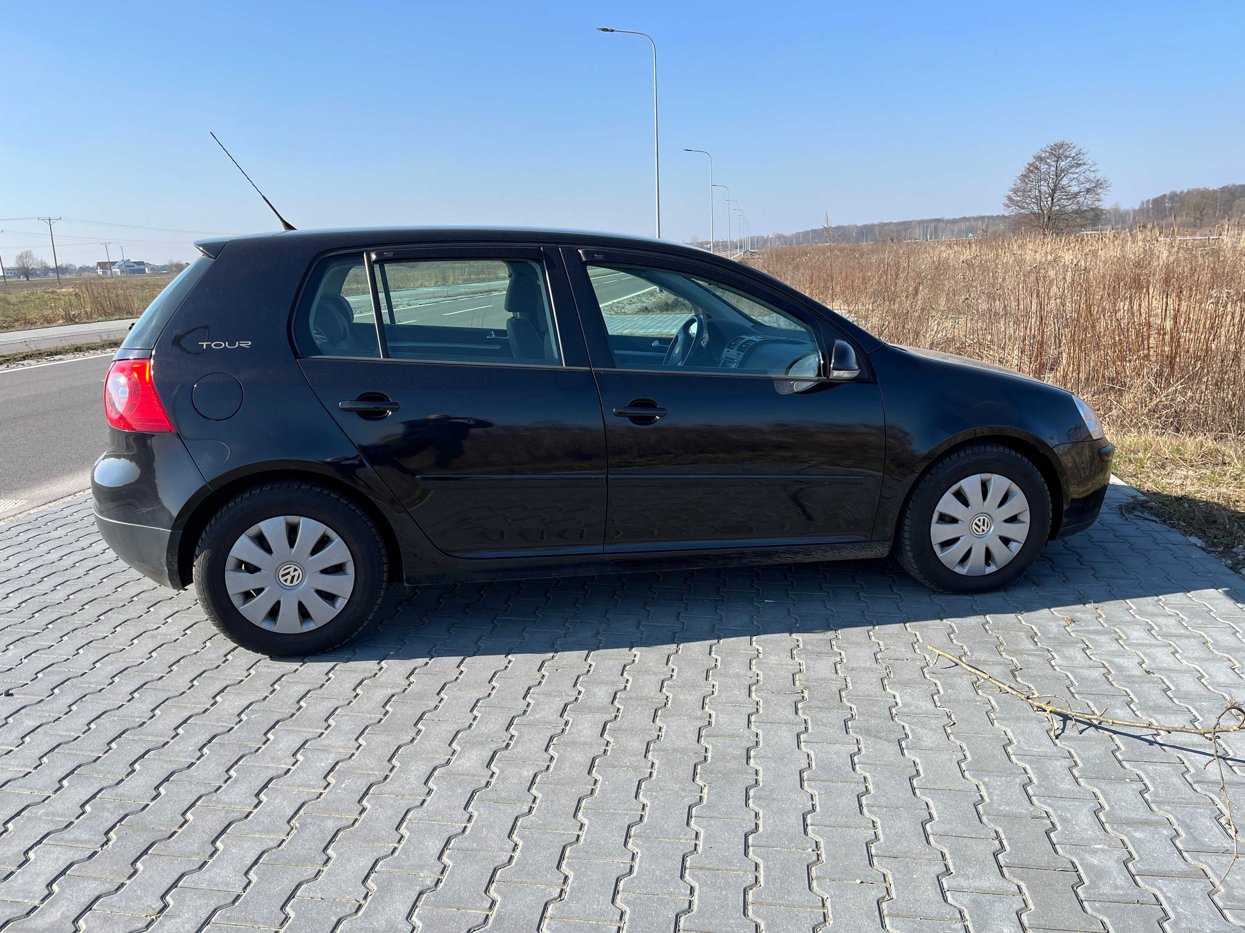 GOLF V 1,9 TDI Tour