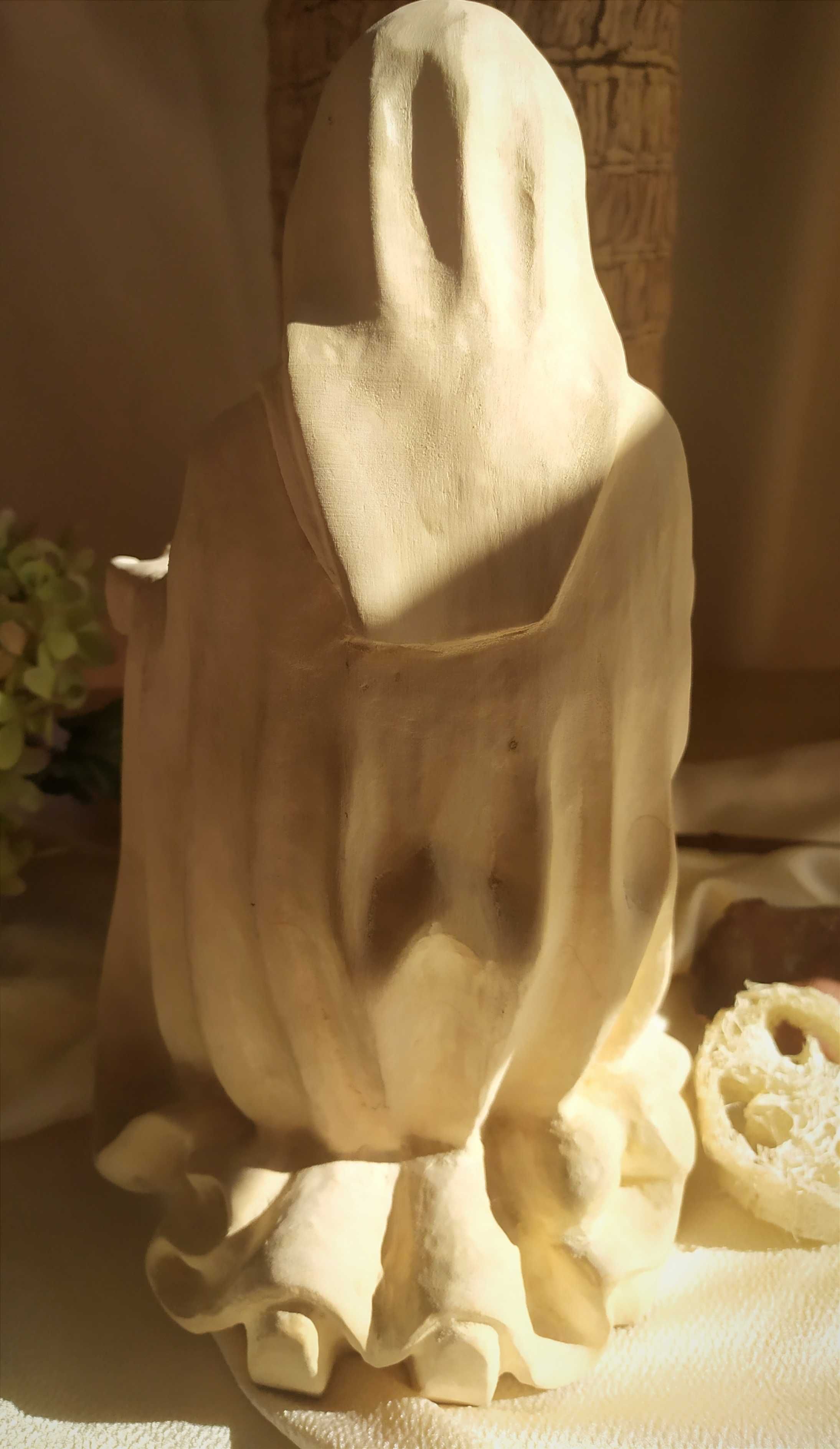 Rzeźba surowe drewno 26cm szopka Maryja