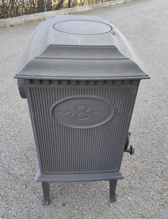 Kominek żeliwny Jotul 8