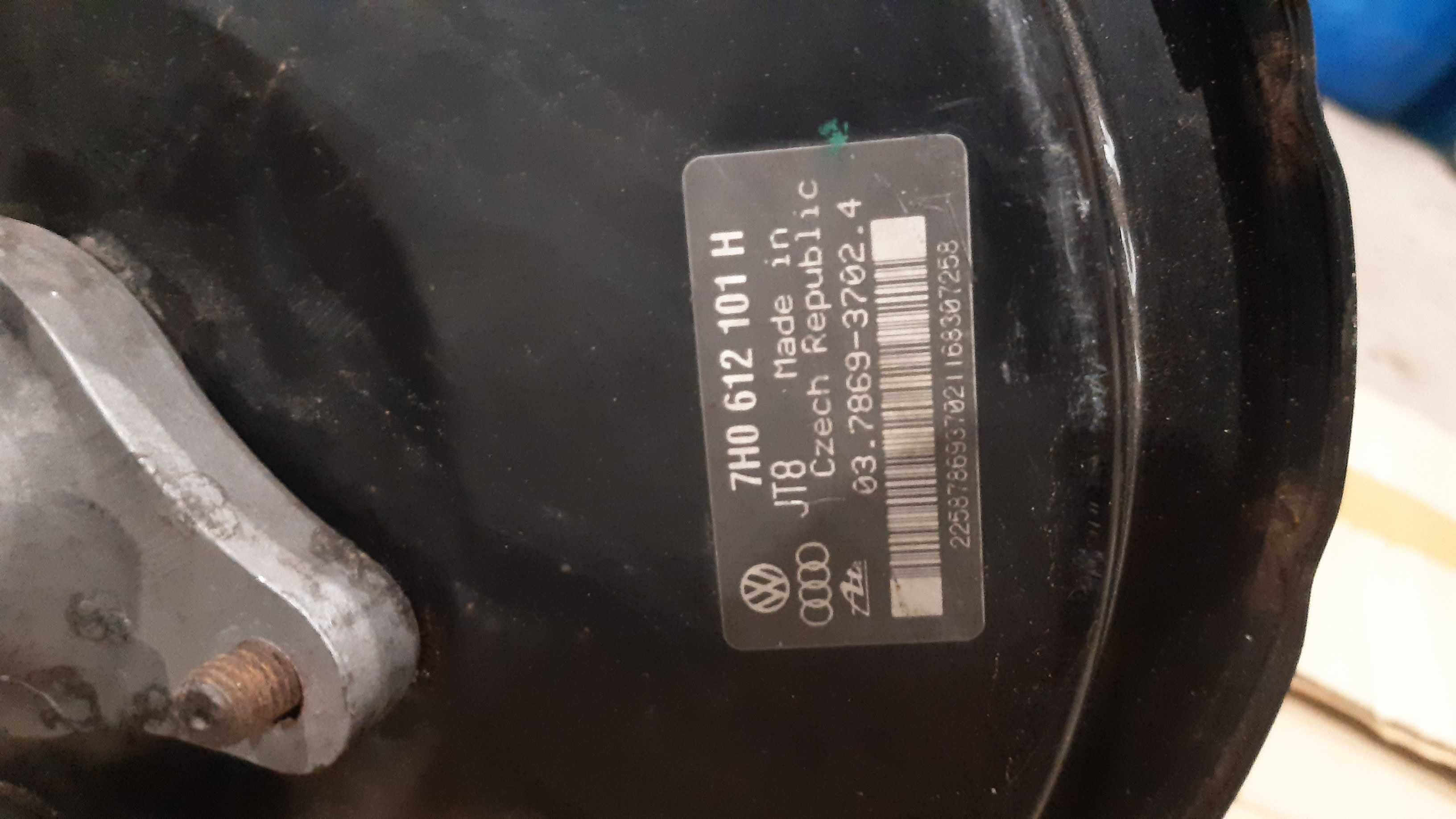 Pompa hamulcowa,serwo, lampa tył ,belka VW T5
