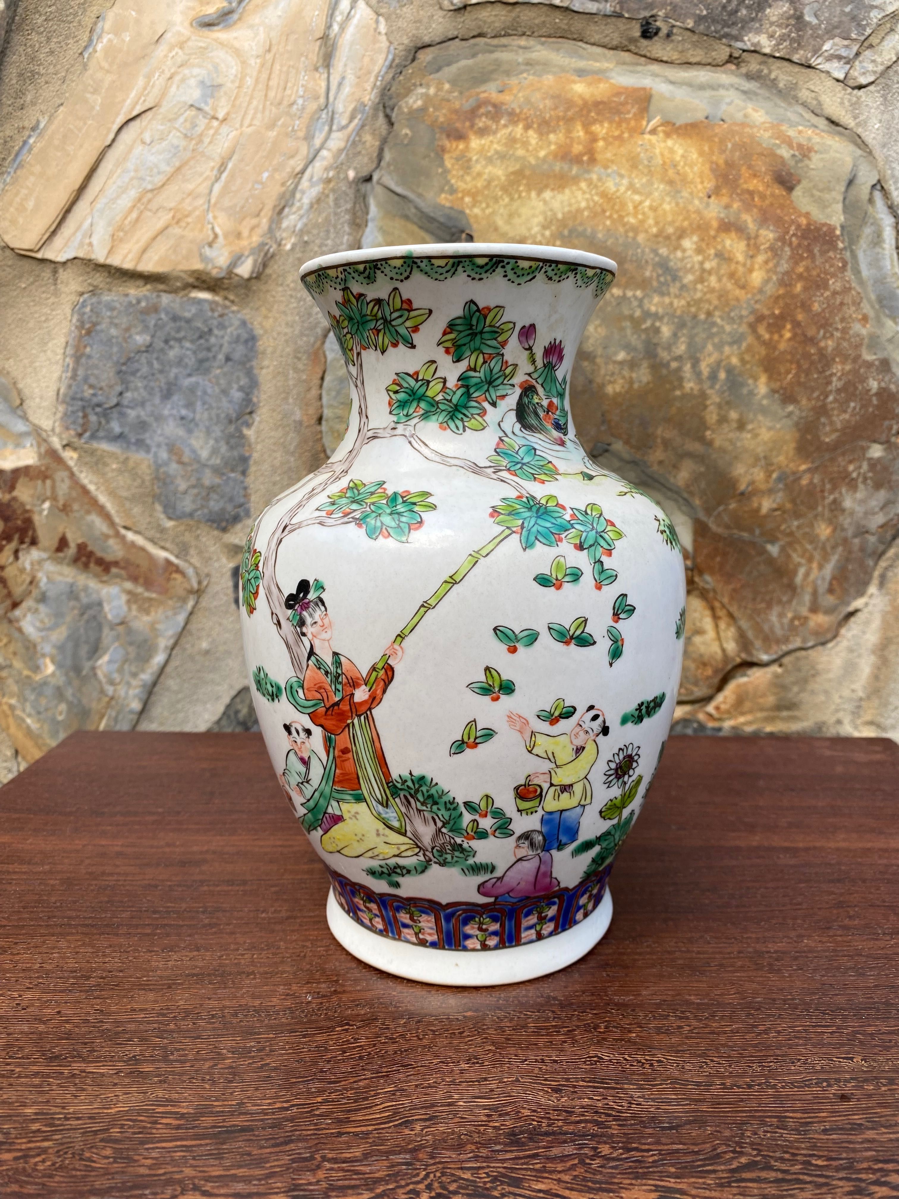Vaso Pote Meninos Porcelana Chinesa Séc XIX 21,5 centímetros