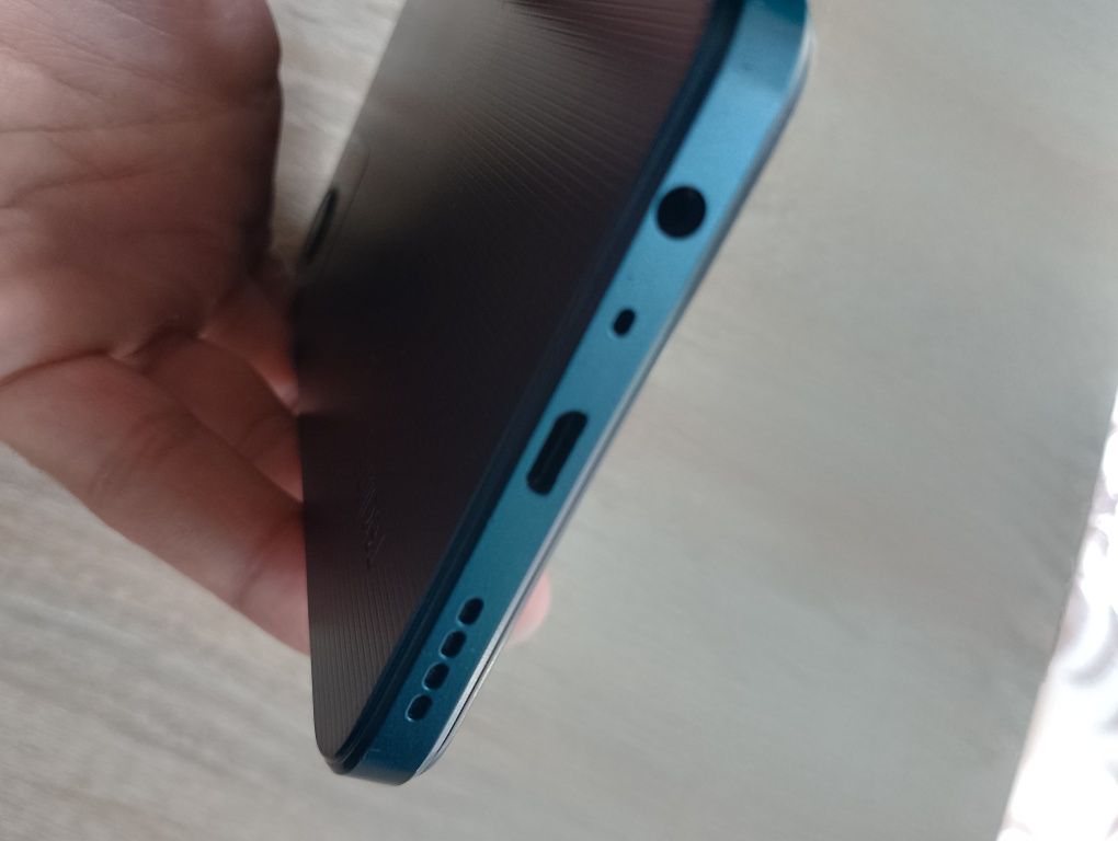 Realme c30s (3/64)
