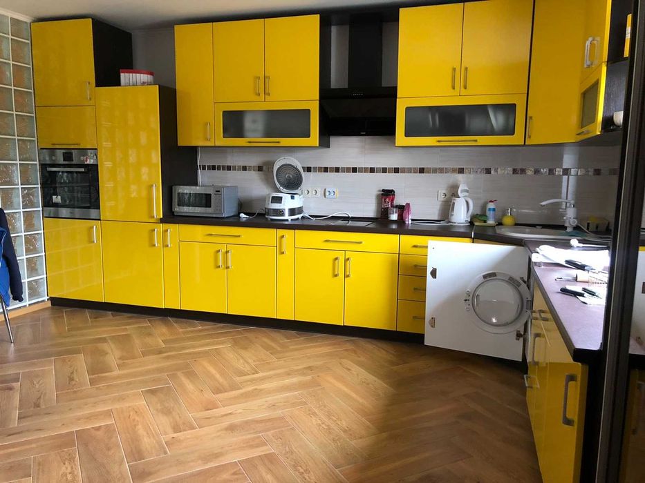 Оренда окремого будинку в Брюховичах