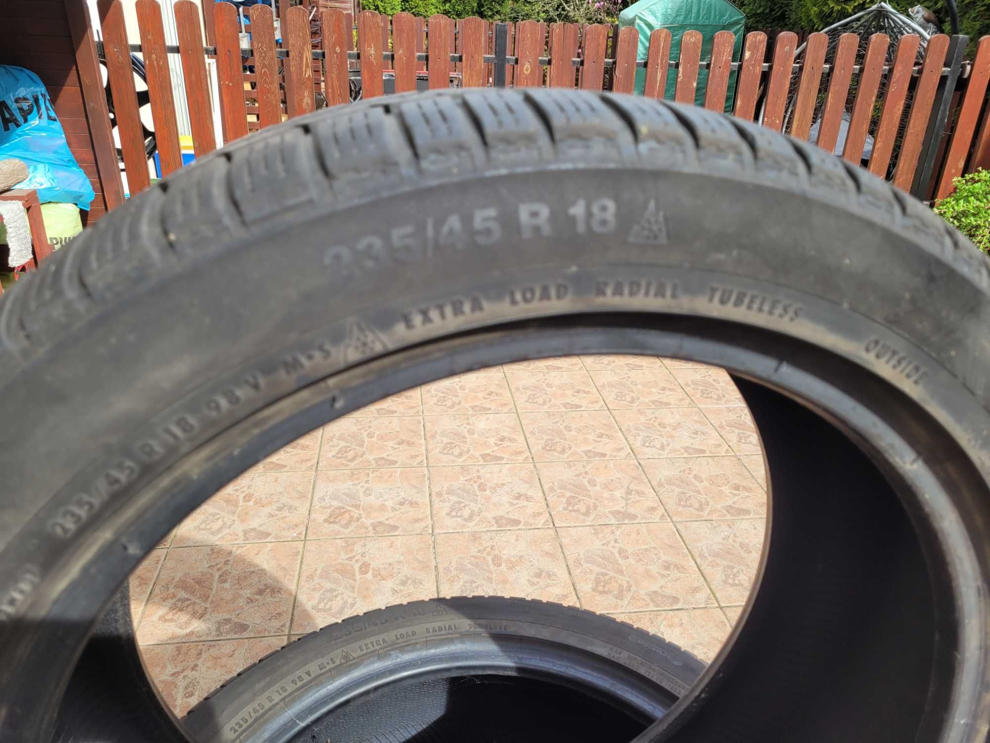 Opony zimowe Continental Contiwinter 235/45 R18