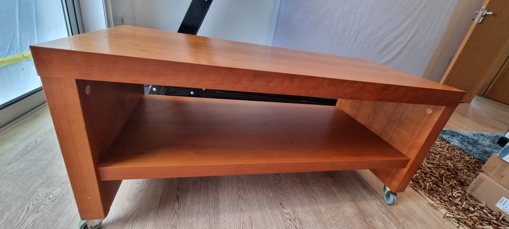 Mesa de centro em madeira